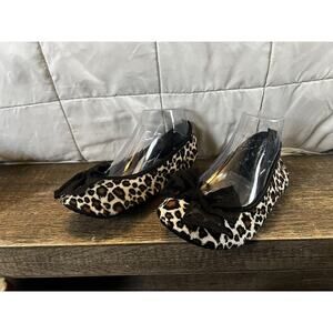 Leopard Print size Small (7) Slippers